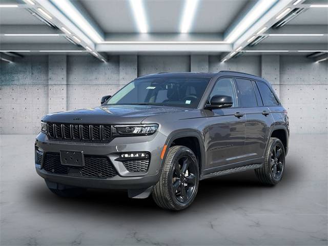 2023 Jeep Grand Cherokee Limited — SUV — 24,900 mi — St. James, NY