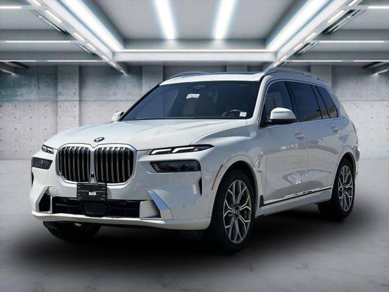 2024 BMW X7 40i — SUV — 14,591 mi — St. James, NY