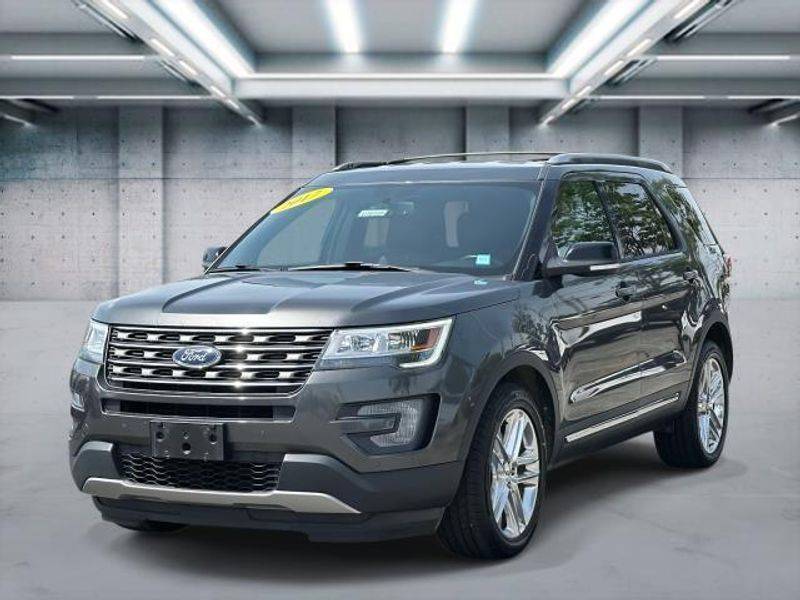 2017 Ford Explorer XLT — SUV — 93,725 mi — St. James, NY