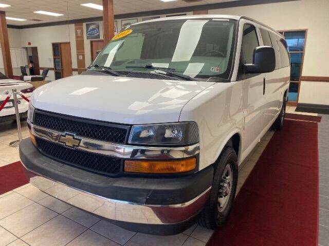 2017 Chevrolet Express Passenger LT — Passenger Van — 121,546 mi — Charlotte, NC