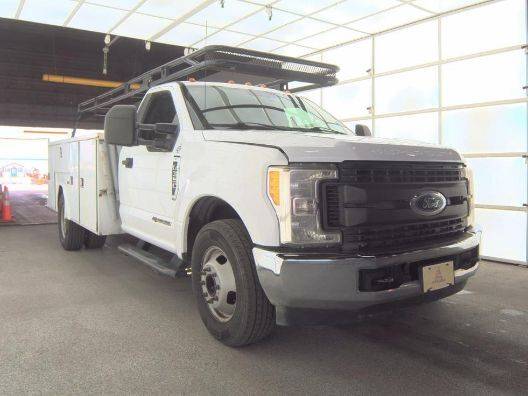 2017 Ford Super Duty F-350 Chassis Cab XL — Chassis Cab Truck — 182,611 mi — Charlotte, NC