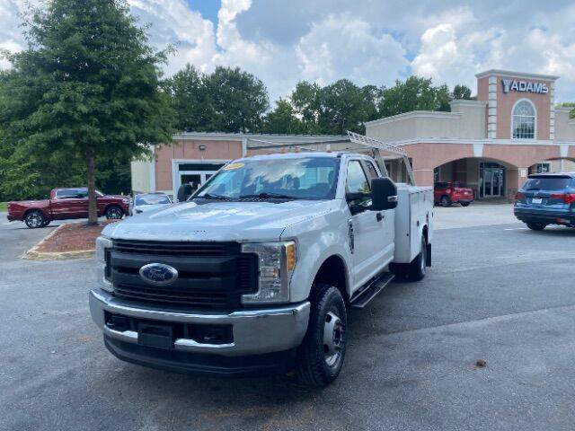 2017 Ford Super Duty F-350 Chassis Cab XL — Chassis Cab Truck — 175,577 mi — Charlotte, NC