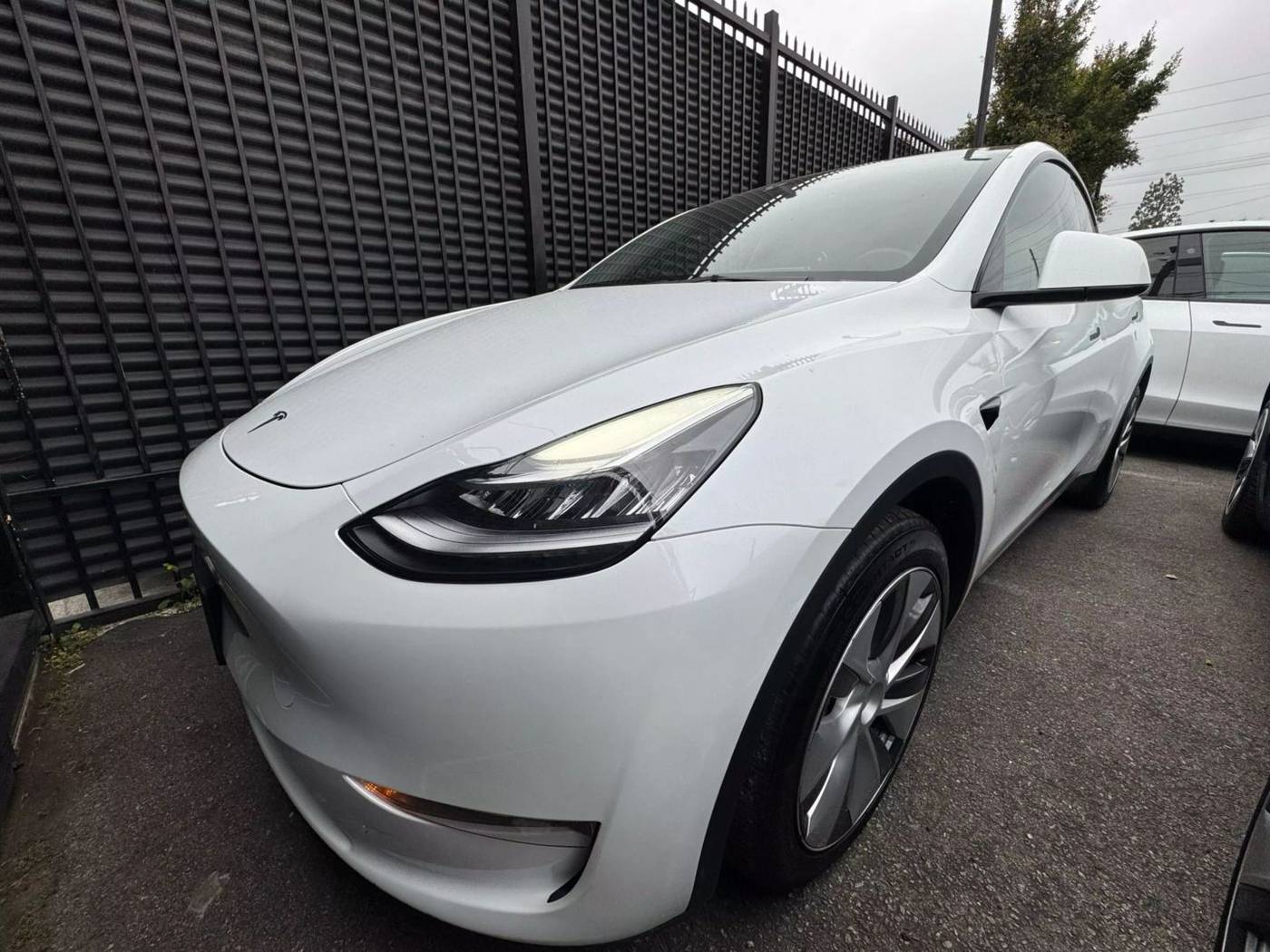 2023 Tesla Model Y Long Range — SUV — 24,309 mi — Los Angeles, CA