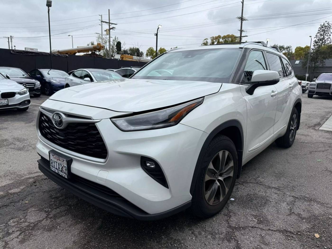 2021 Toyota Highlander XLE — SUV — 37,389 mi — Los Angeles, CA