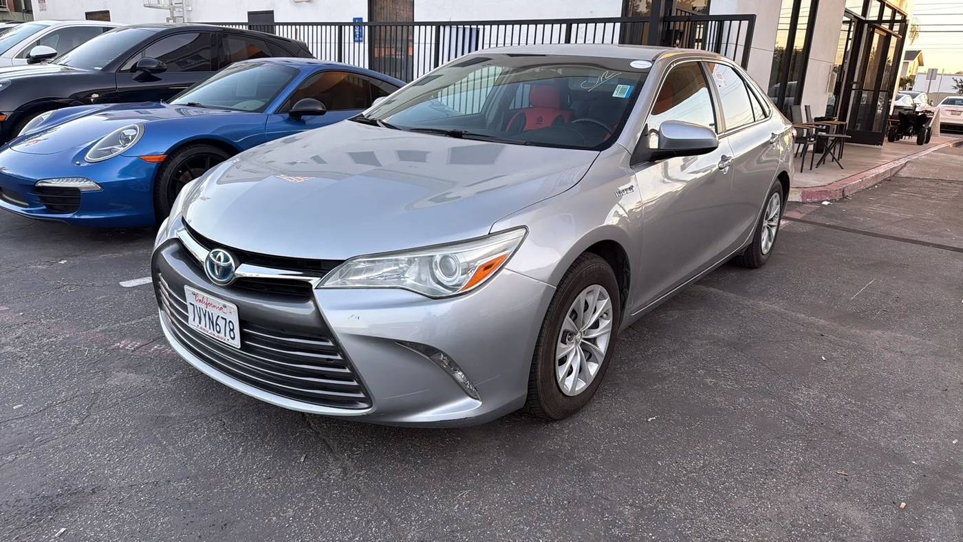 2016 Toyota Camry Hybrid LE — Sedan — 100,587 mi — Azusa, CA