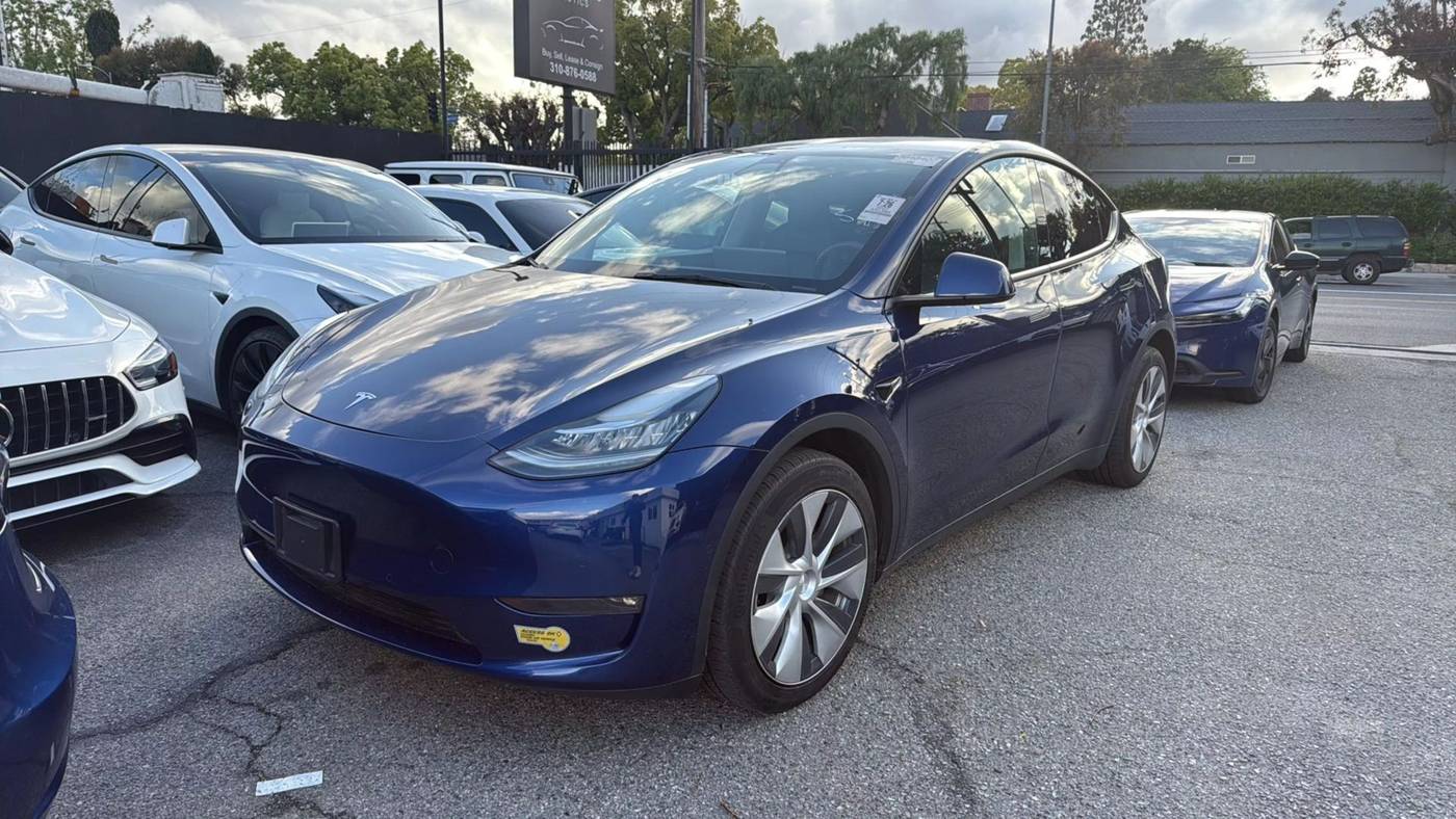 2022 Tesla Model Y Long Range — SUV — 43,712 mi — Los Angeles, CA