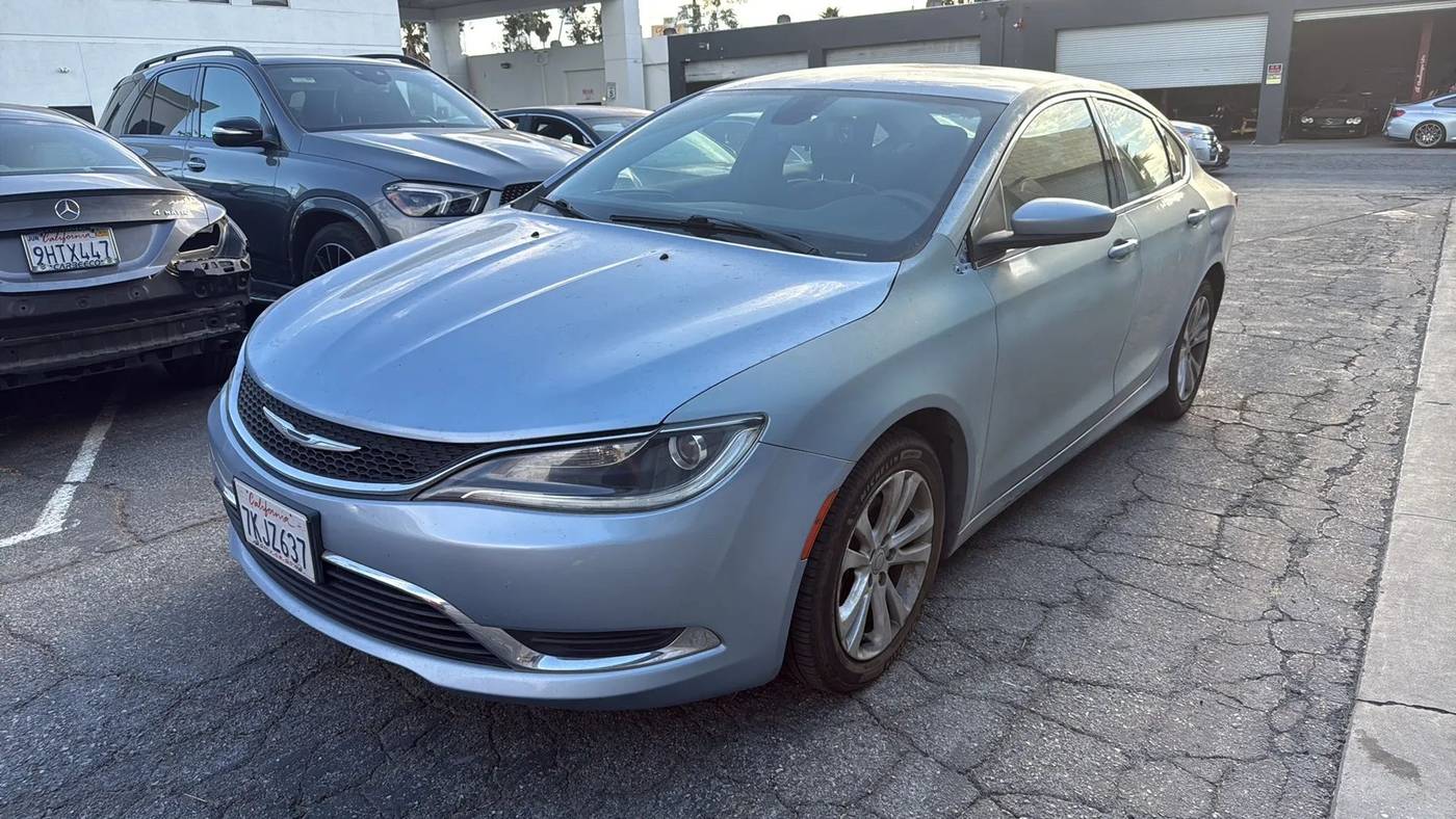 2015 Chrysler 200 Limited — Sedan — 113,902 mi — Azusa, CA