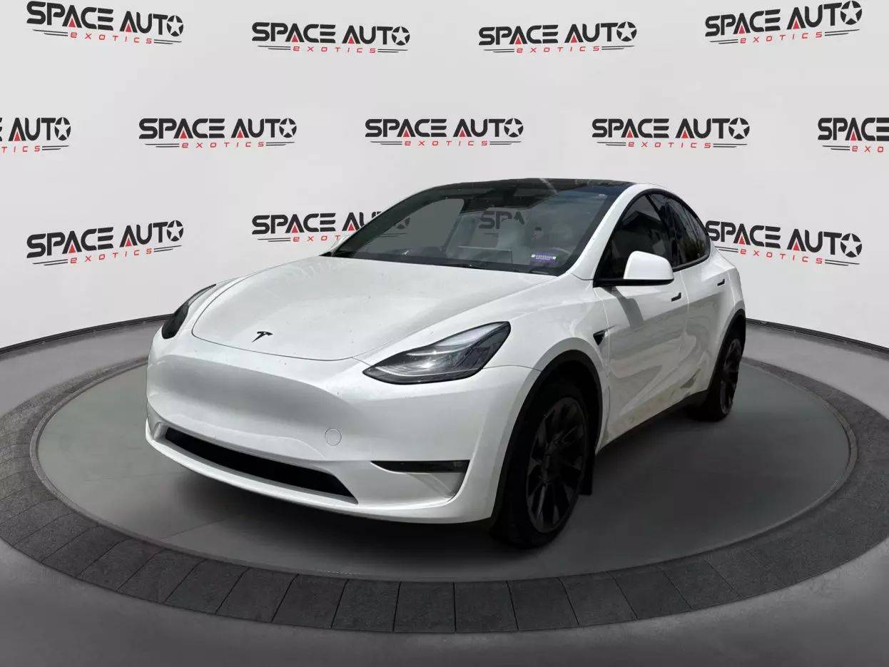 2023 Tesla Model Y Long Range — SUV — 26,129 mi — Los Angeles, CA