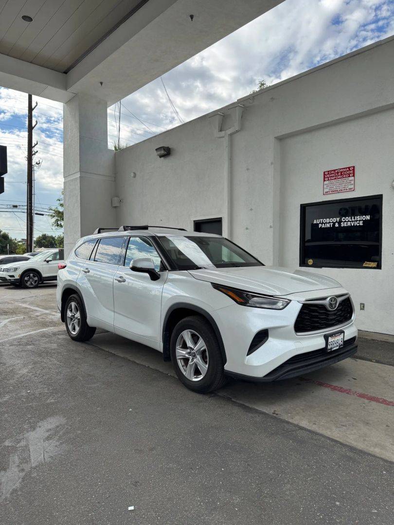 2022 Toyota Highlander L — SUV — 27,810 mi — Azusa, CA