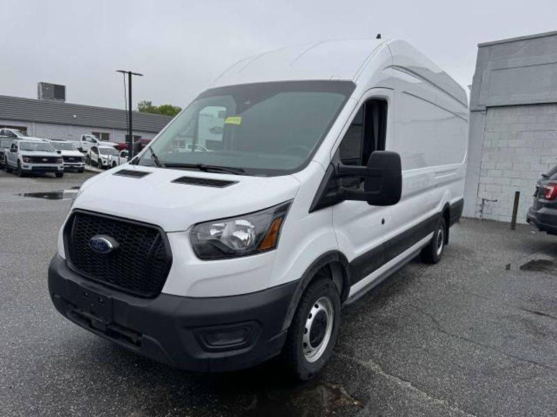2023 Ford Transit Cargo Van T-350 — Cargo Van — 139 mi — Patchogue, NY