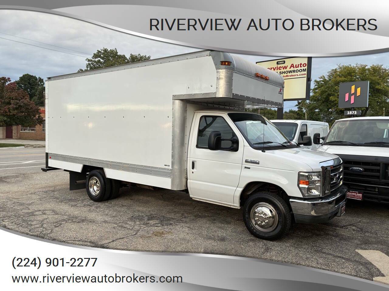 2013 Ford Econoline Commercial Cutaway E-350