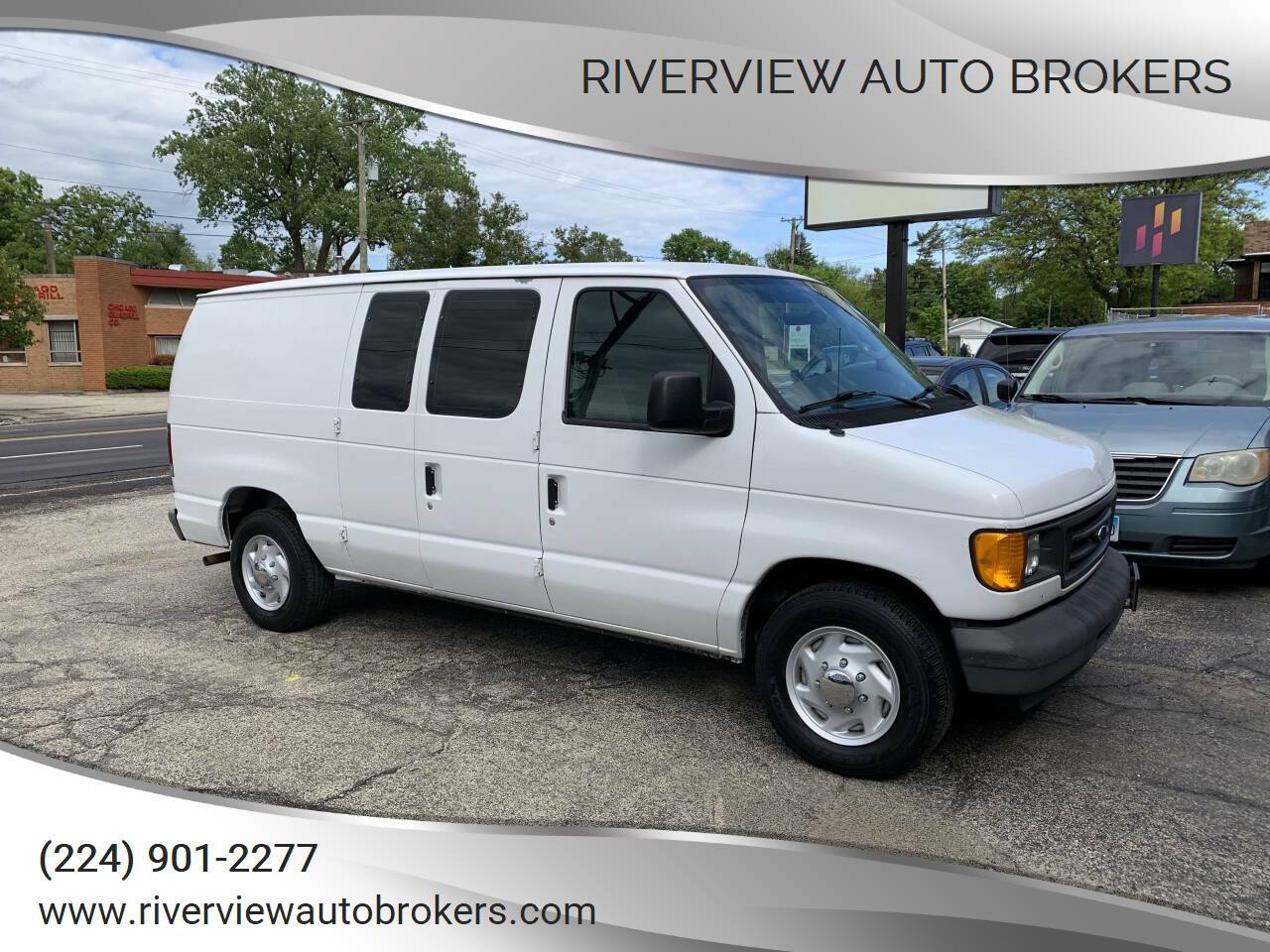 2005 Ford Econoline Cargo Van E-150 — Cargo Van — 91,305 mi — Des Plaines, IL