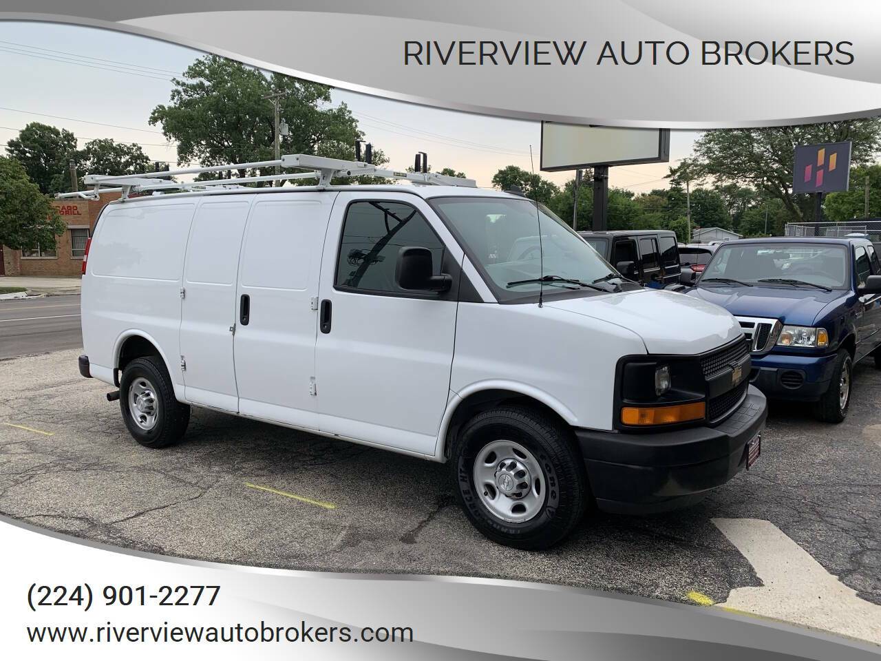 2017 Chevrolet Express Cargo Van Base — Cargo Van — 169,206 mi — Des Plaines, IL