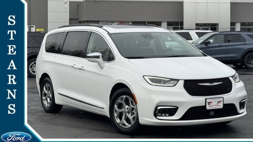 2022 Chrysler Pacifica Limited — Minivan — 60,826 mi — Burlington, NC