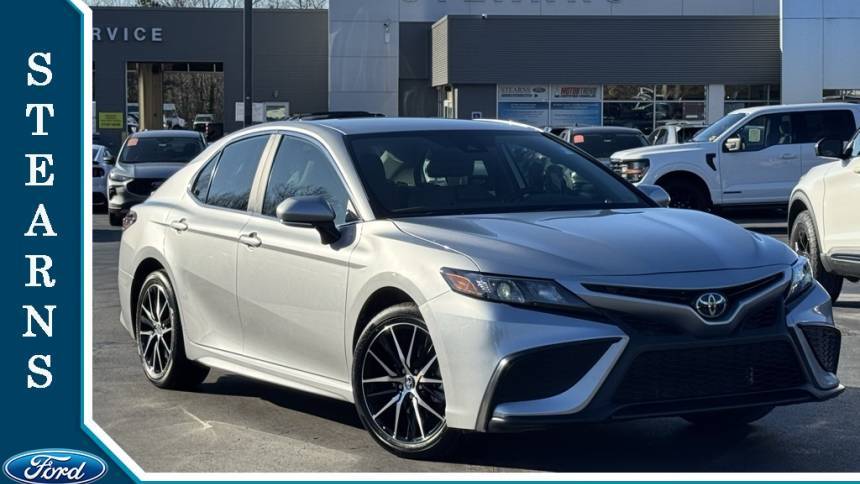 2024 Toyota Camry SE — Sedan — 13,171 mi — Burlington, NC