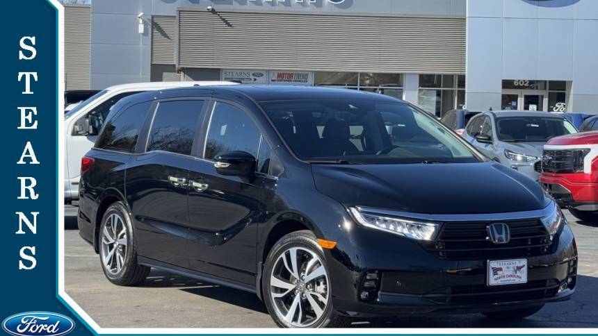 2023 Honda Odyssey Touring — Minivan — 16,830 mi — Burlington, NC