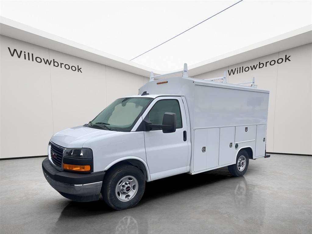 2023 GMC Savana Commercial Cutaway 3500 — Chassis Cab Truck — 9,632 mi — Willowbrook, IL