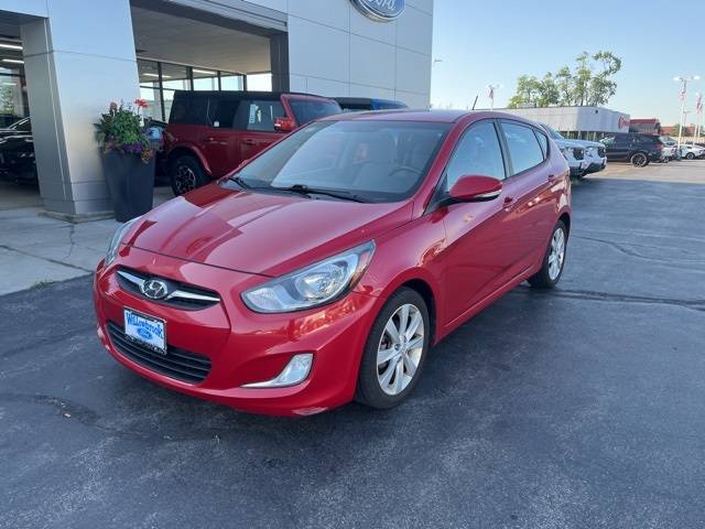 2013 Hyundai Accent SE — Hatchback — 69,561 mi — Willowbrook, IL