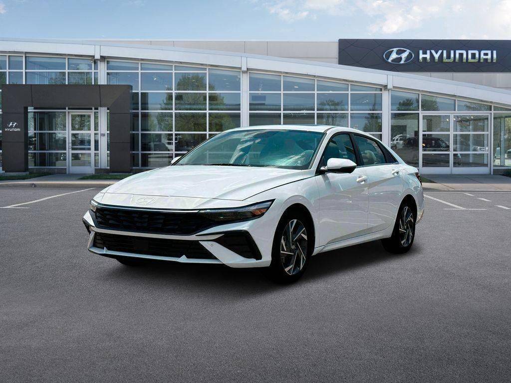 2025 Hyundai Elantra Limited — Sedan — 9 mi — Stockton, CA
