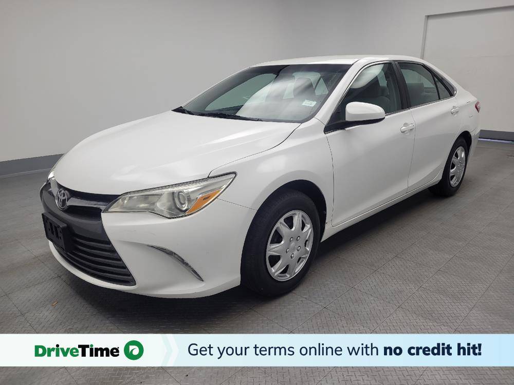 2017 Toyota Camry SE — Sedan — 61,995 mi — St. Louis, MO