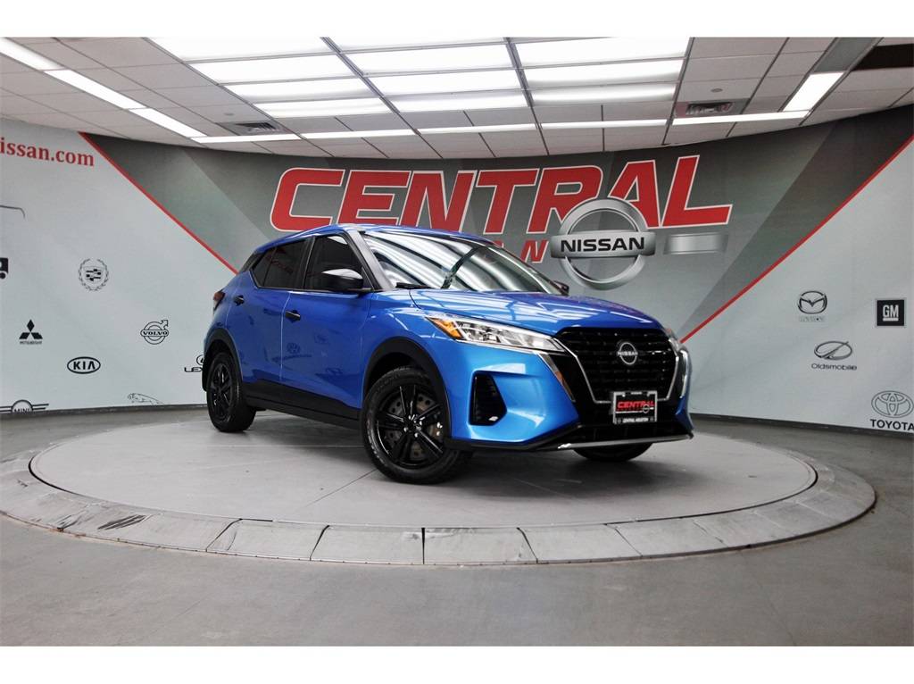 2023 Nissan Kicks S — SUV — 32,550 mi — Houston, TX