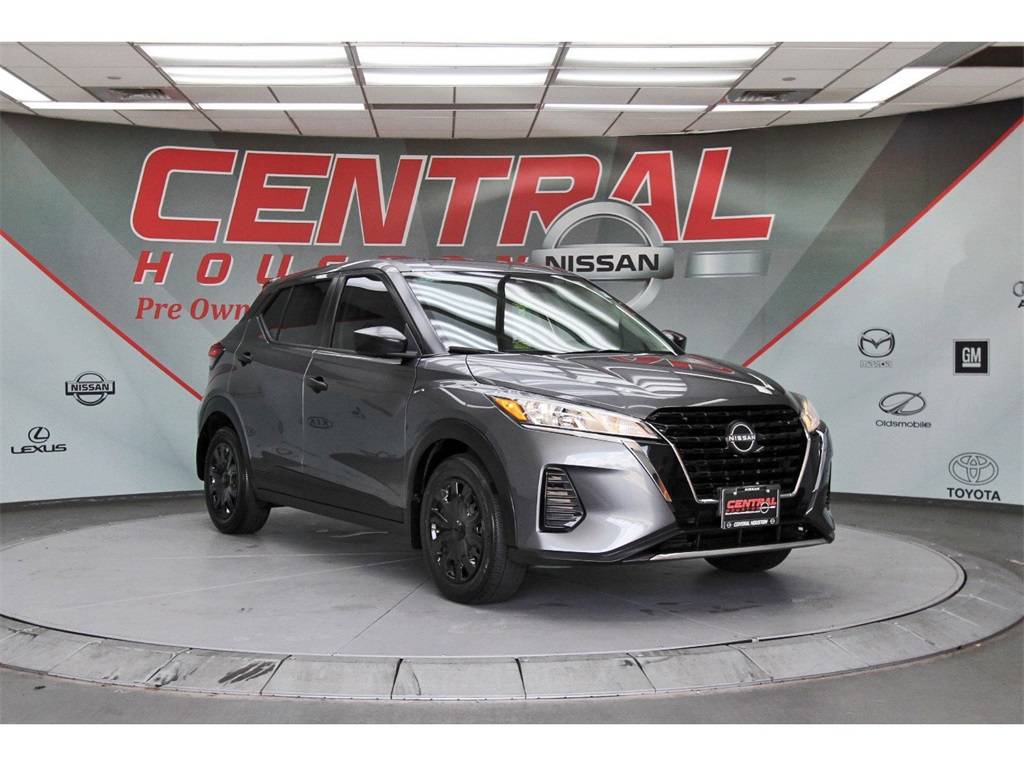 2022 Nissan Kicks S — SUV — 28,395 mi — Houston, TX