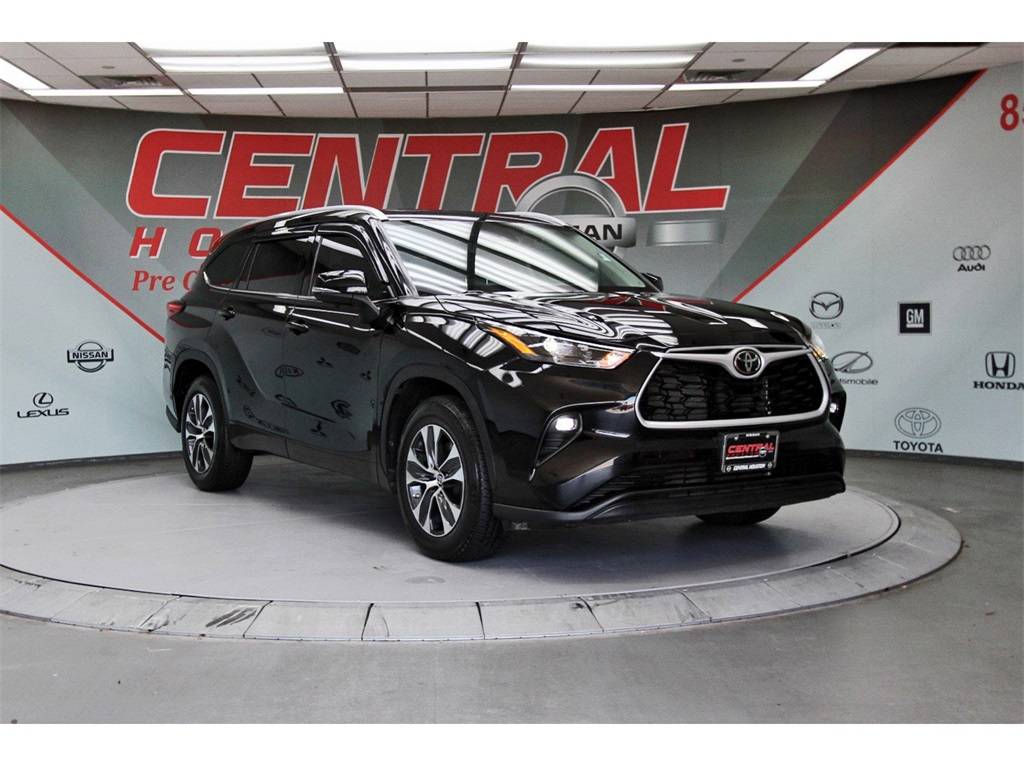 2022 Toyota Highlander XLE — SUV — 96,092 mi — Houston, TX