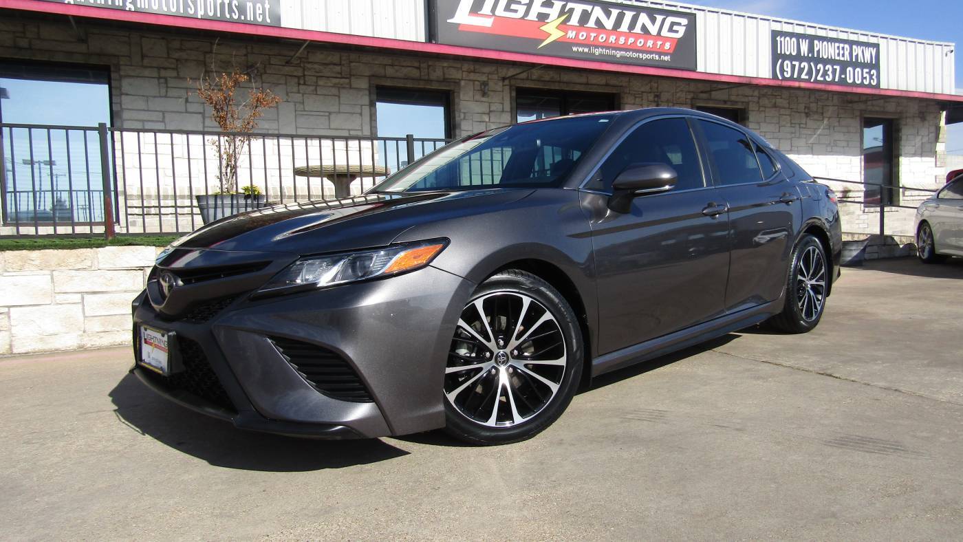 2020 Toyota Camry SE — Sedan — 68,064 mi — Grand Prairie, TX