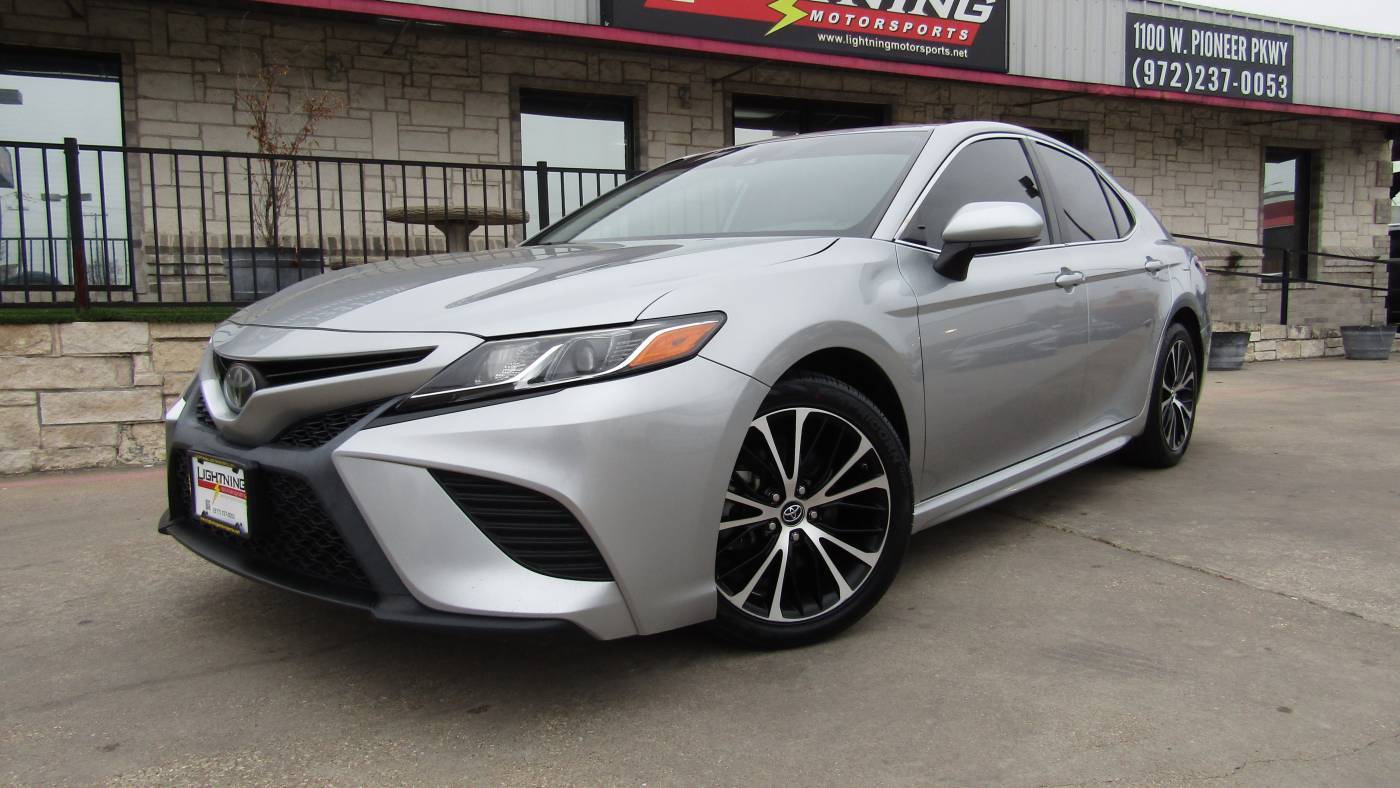 2019 Toyota Camry SE — Sedan — 100,320 mi — Grand Prairie, TX