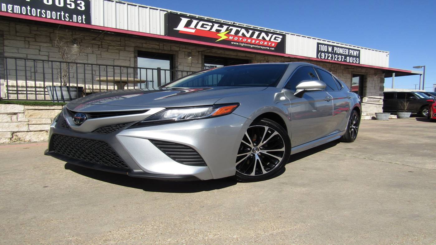 2018 Toyota Camry SE — Sedan — 105,418 mi — Grand Prairie, TX
