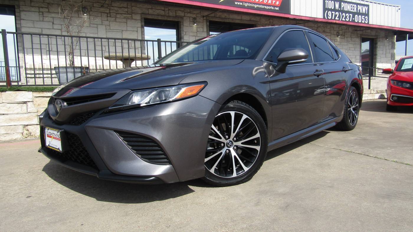 2018 Toyota Camry SE — Sedan — 122,325 mi — Grand Prairie, TX