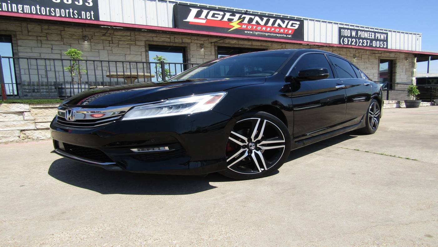 2017 Honda Accord Touring — Sedan — 115,898 mi — Grand Prairie, TX