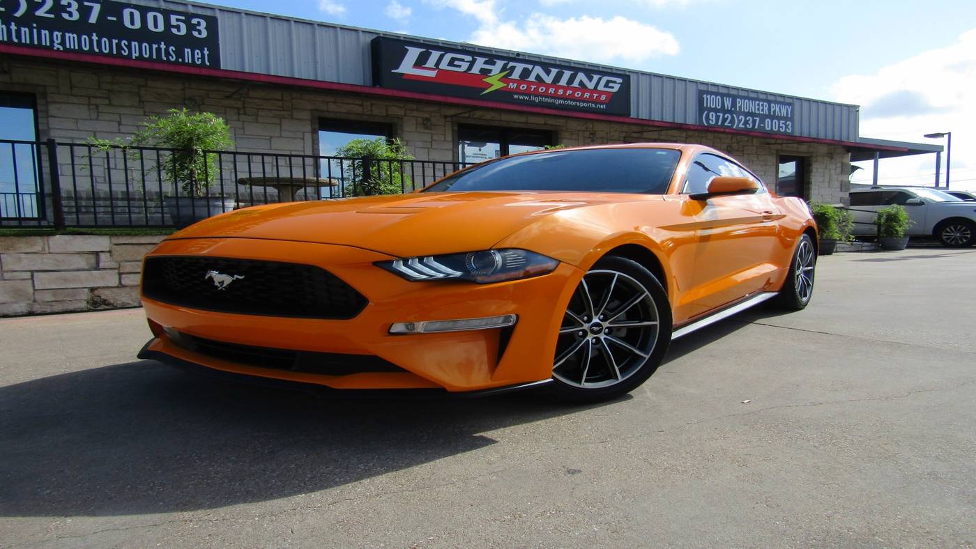 2019 Ford Mustang EcoBoost Premium — Coupe — 61,523 mi — Grand Prairie, TX