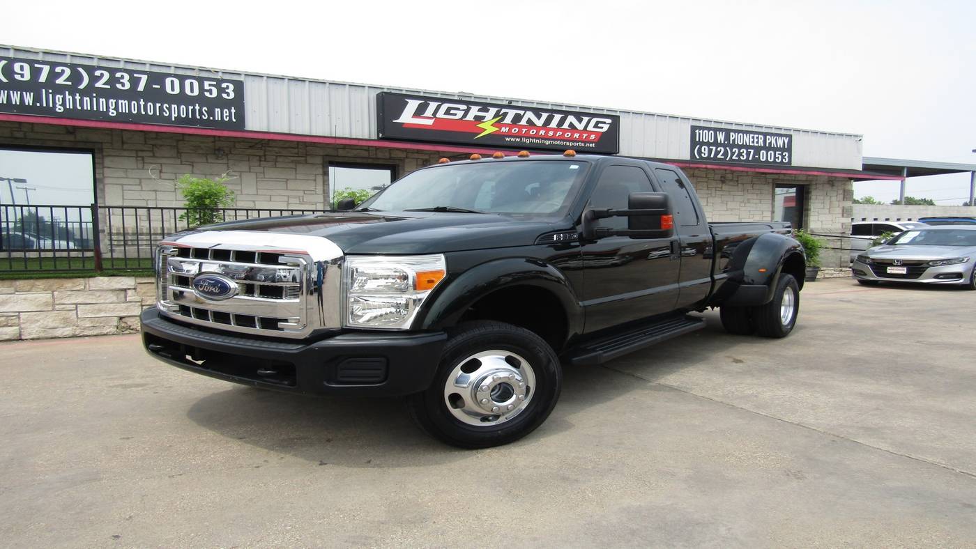 2015 Ford Super Duty F-350 XL — Pickup Truck — 76,431 mi — Grand Prairie, TX