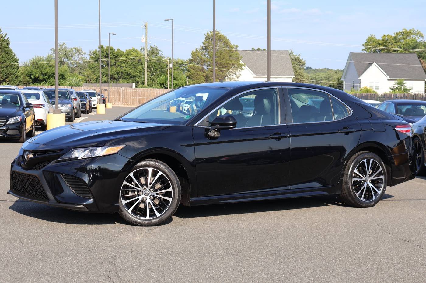 2020 Toyota Camry SE — Sedan — 27,720 mi — Manassas, VA