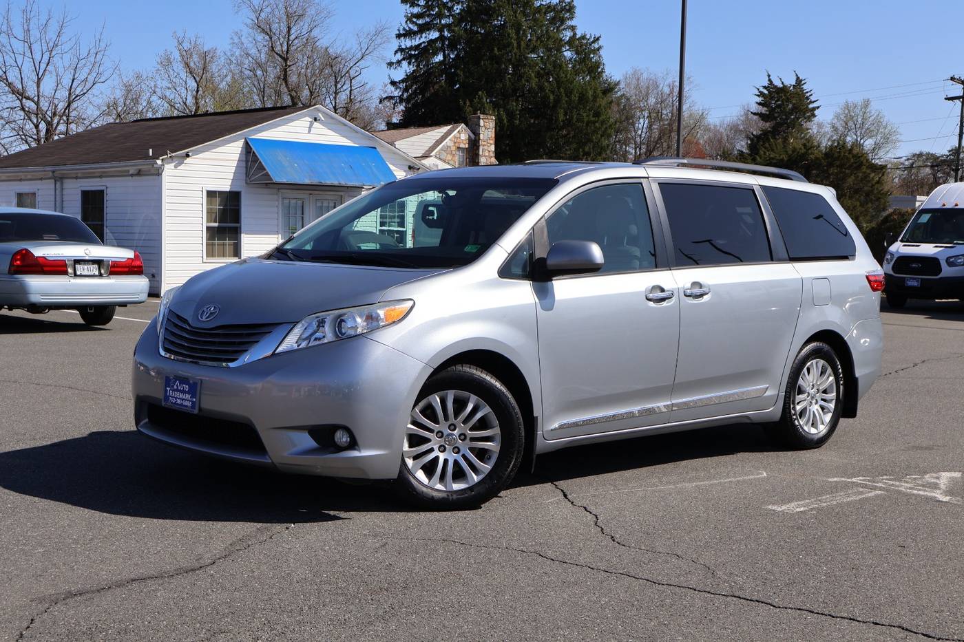 2017 Toyota Sienna XLE — Minivan — 85,423 mi — Manassas, VA