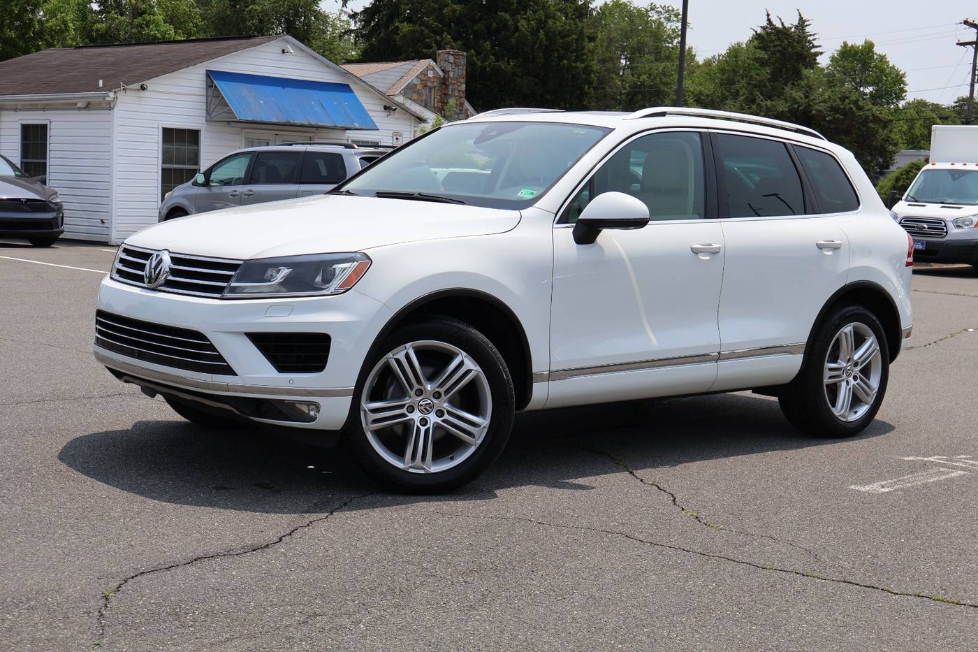 2016 Volkswagen Touareg V6 Executive — SUV — 54,308 mi — Manassas, VA
