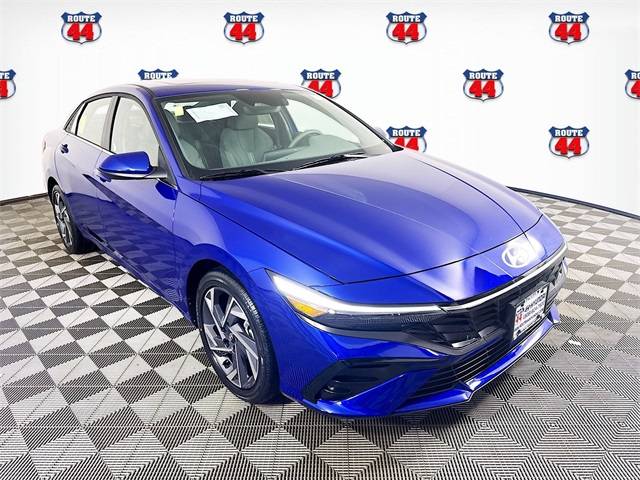 2025 Hyundai Elantra SEL Convenience — Sedan — 4,185 mi — Raynham, MA