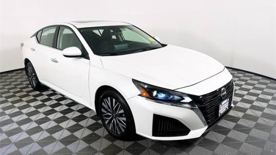 2023 Nissan Altima SV — Sedan — 16,220 mi — Raynham, MA
