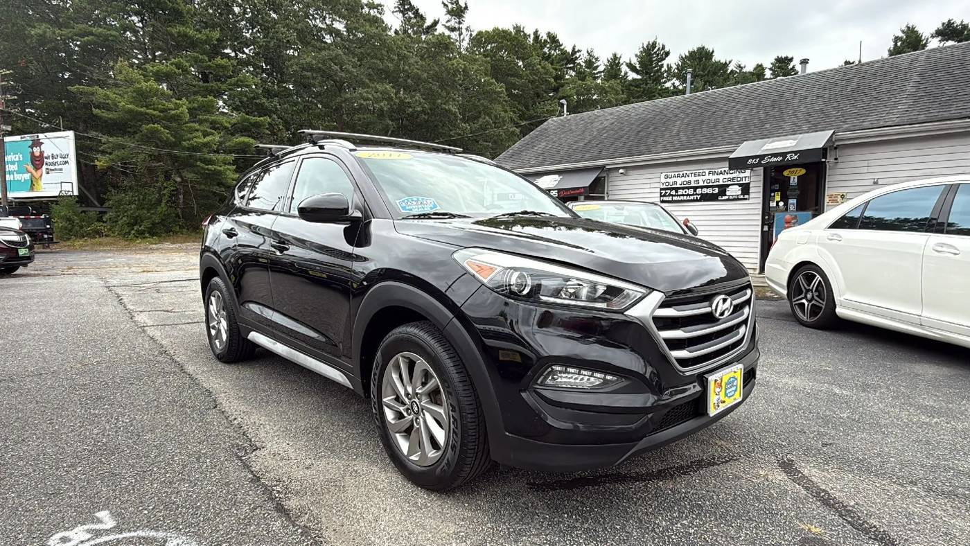 2017 Hyundai Tucson SE — SUV — 161,715 mi — North Dartmouth, MA