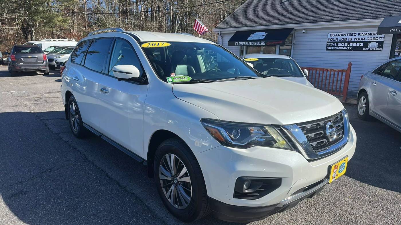 2017 Nissan Pathfinder SL — SUV — 125,593 mi — North Dartmouth, MA