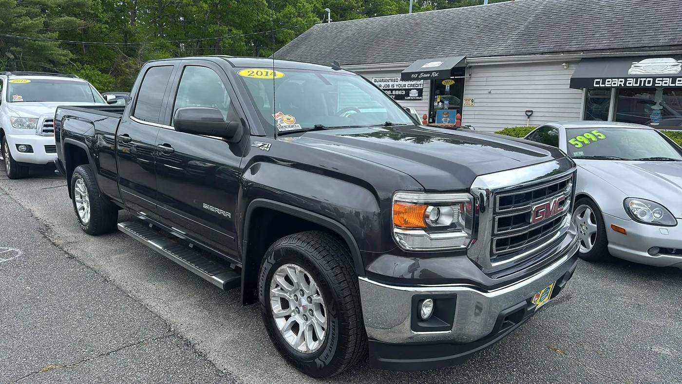 2014 GMC Sierra 1500 SLE — Pickup Truck — 142,303 mi — North Dartmouth, MA