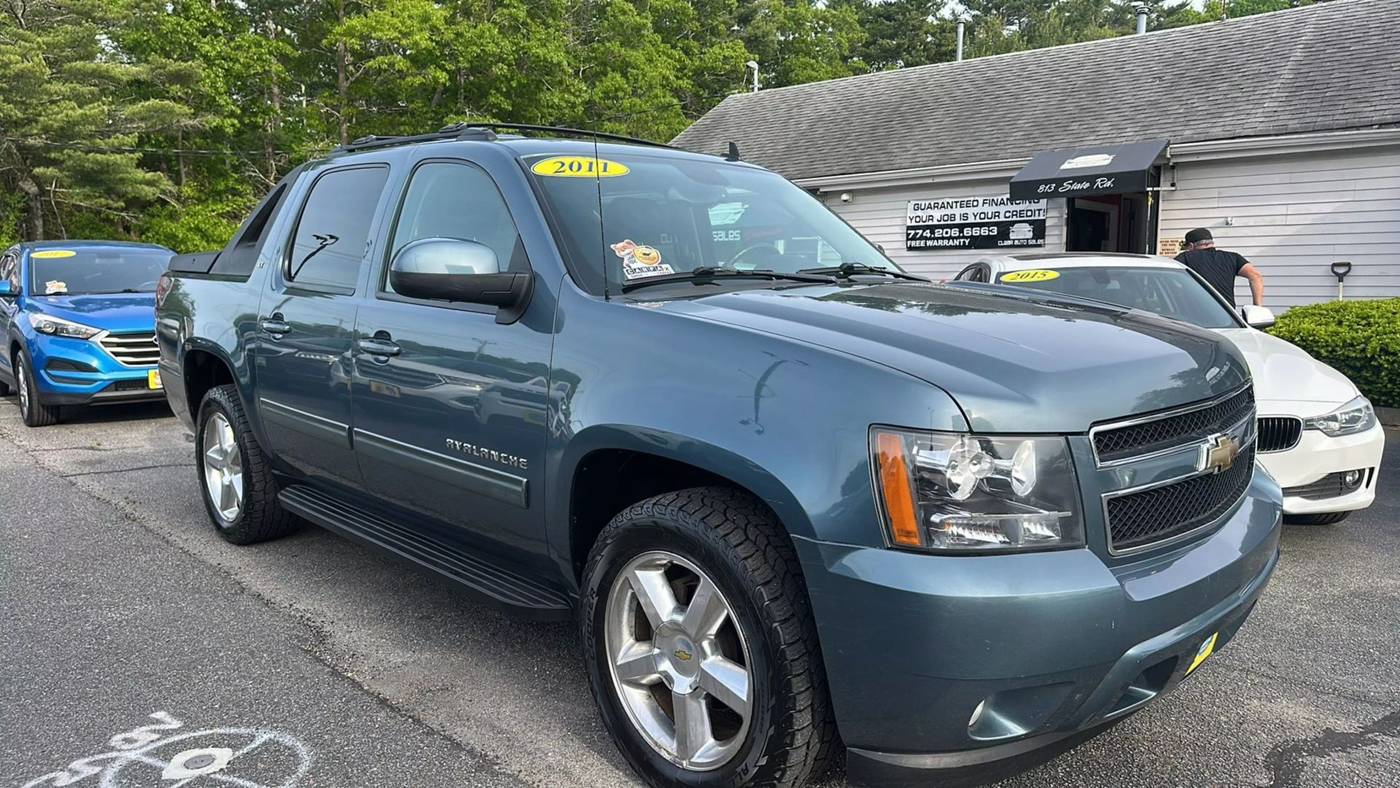 2011 Chevrolet Avalanche LT — Pickup Truck — 138,277 mi — North Dartmouth, MA