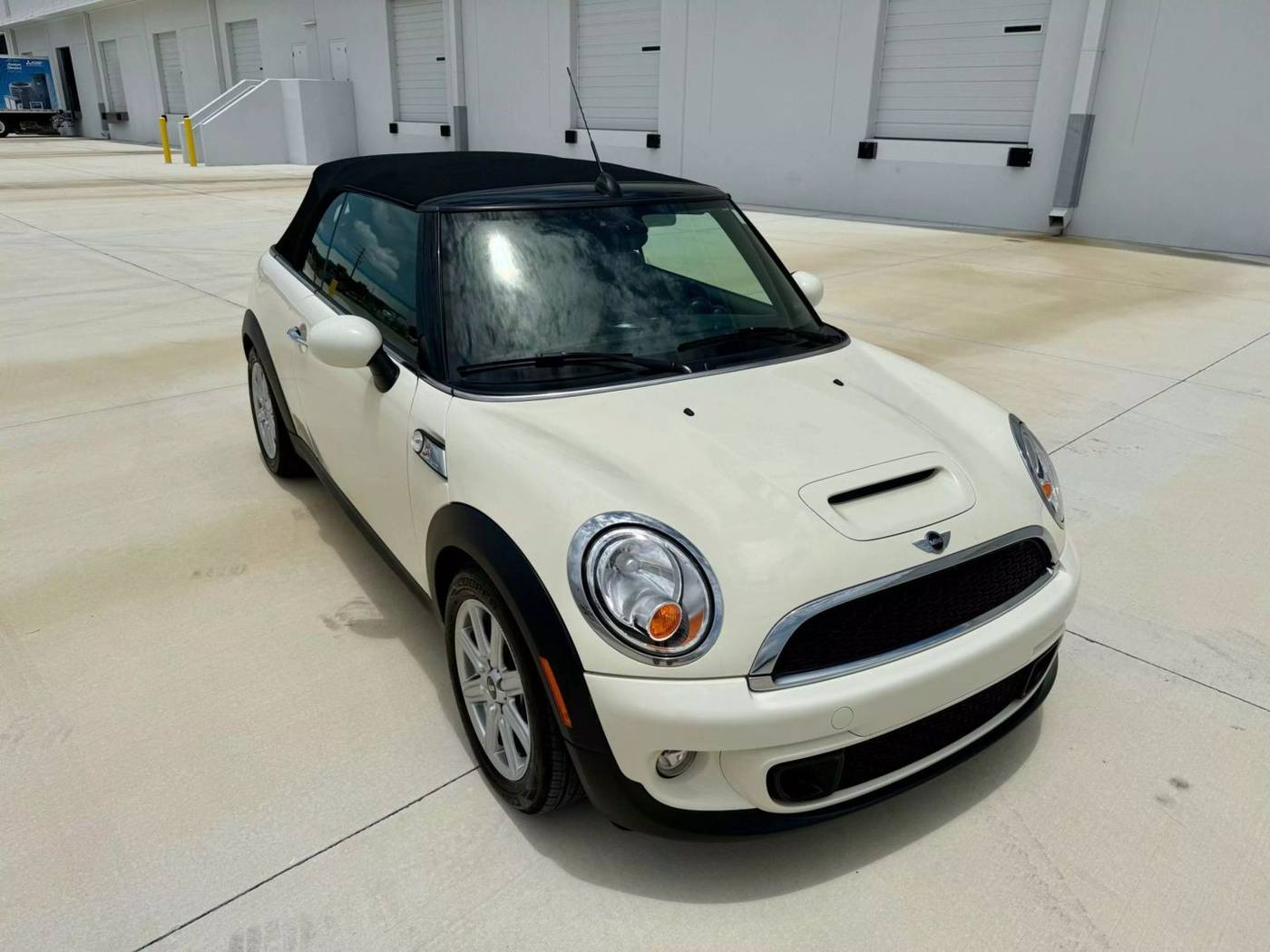 2015 MINI Convertible Cooper S — Convertible — 17,778 mi — Fort Myers, FL