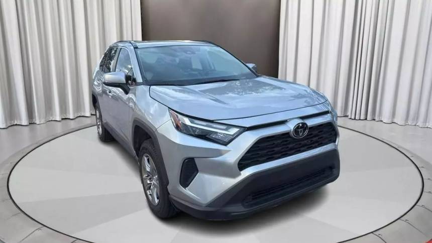 2023 Toyota RAV4 XLE — SUV — 41,864 mi — Tampa, FL