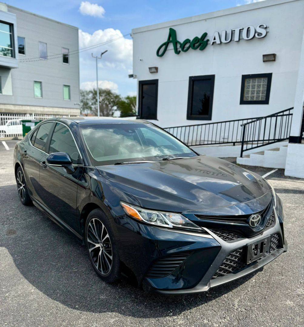 2018 Toyota Camry SE