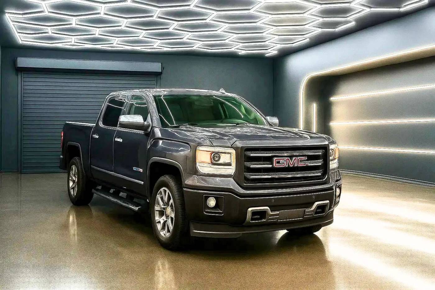 2014 GMC Sierra 1500 SLT — Pickup Truck — 183,121 mi — San Antonio, TX
