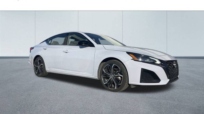 2023 Nissan Altima SR — Sedan — 54,228 mi — Greenwood, IN