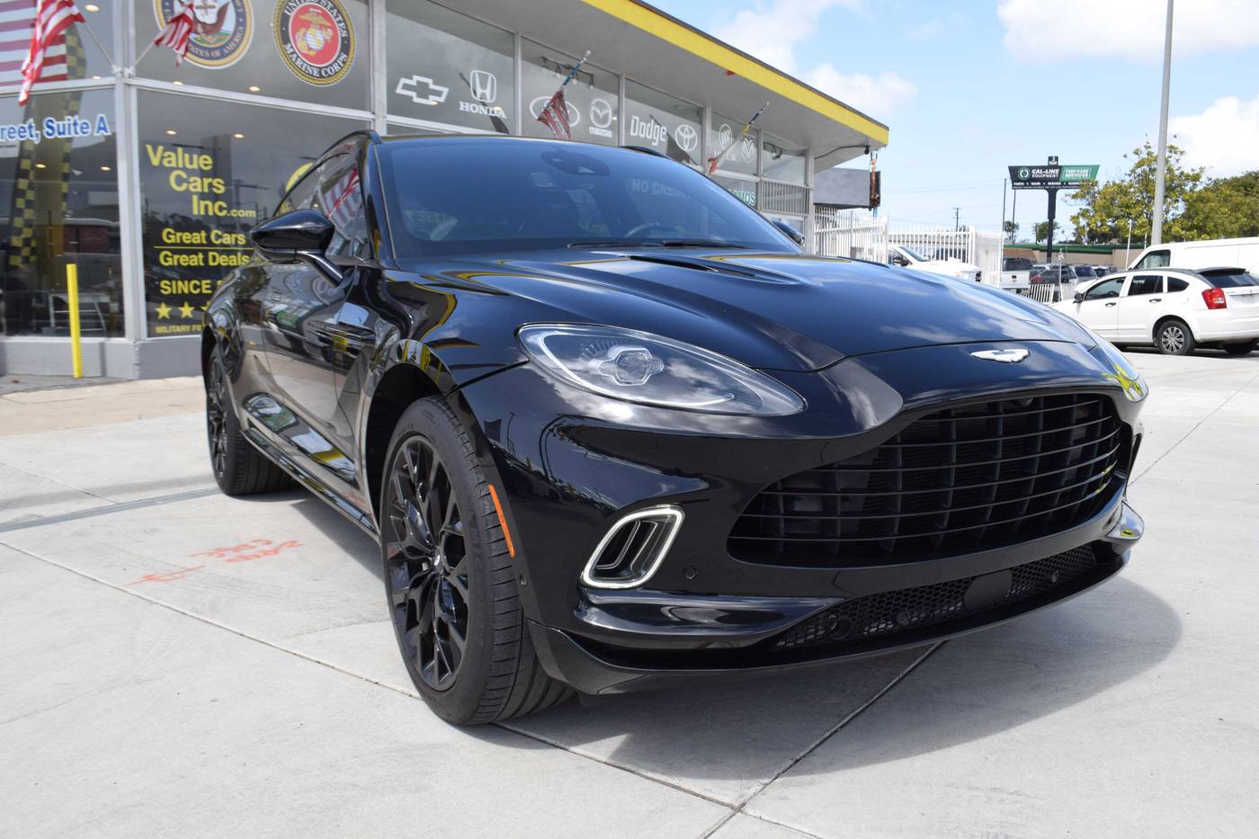 2021 Aston Martin DBX Standard