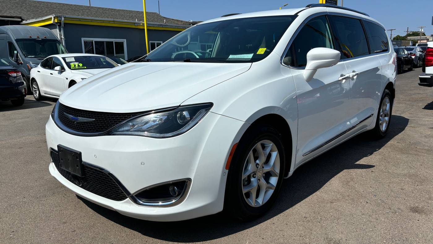 2019 Chrysler Pacifica Touring L — Minivan — 69,678 mi — National City, CA